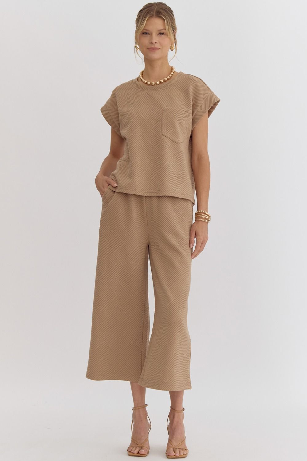 Entro Textured Cropped Short Sleeve Top
