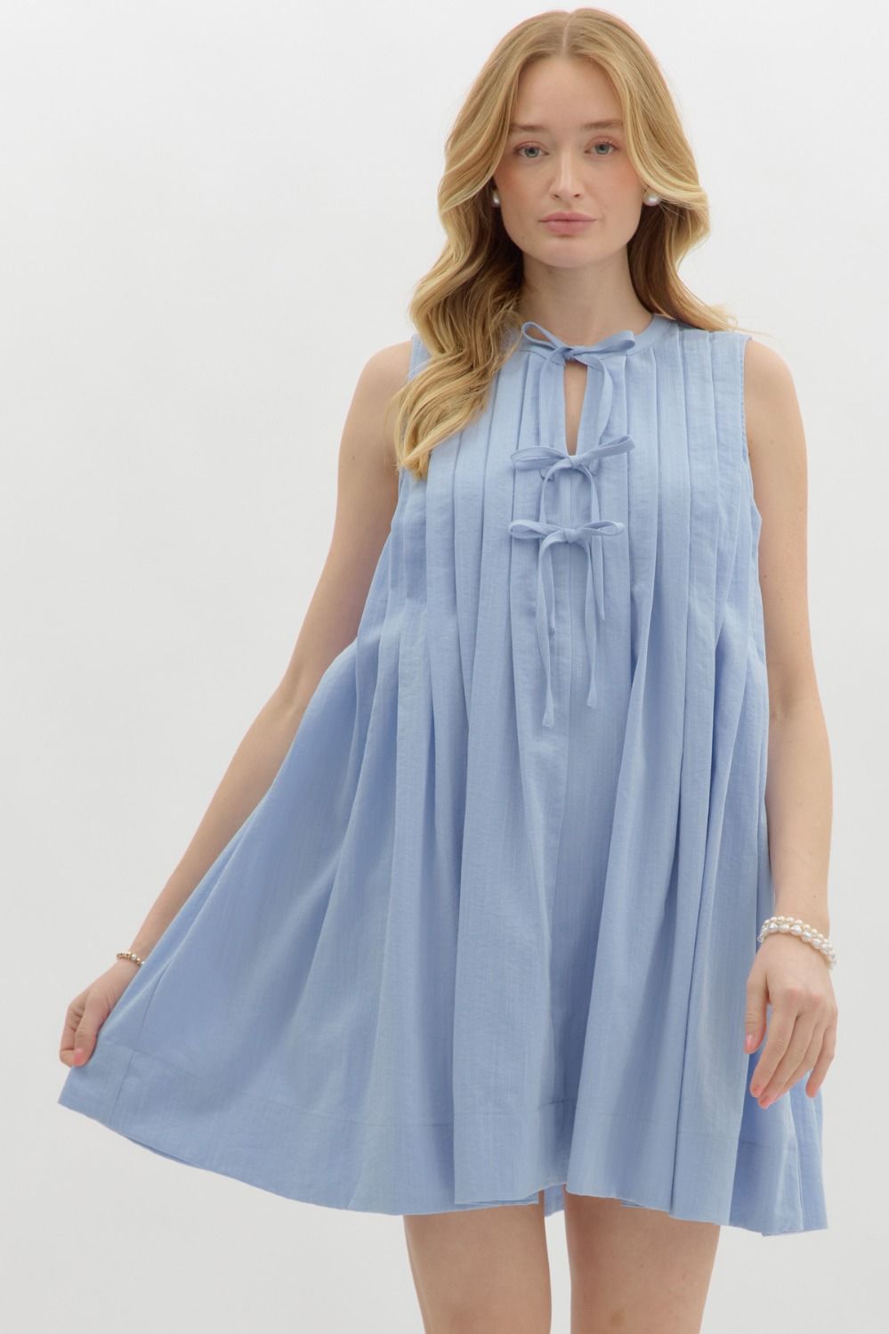 Sleeveless Pleated Pullover Dress