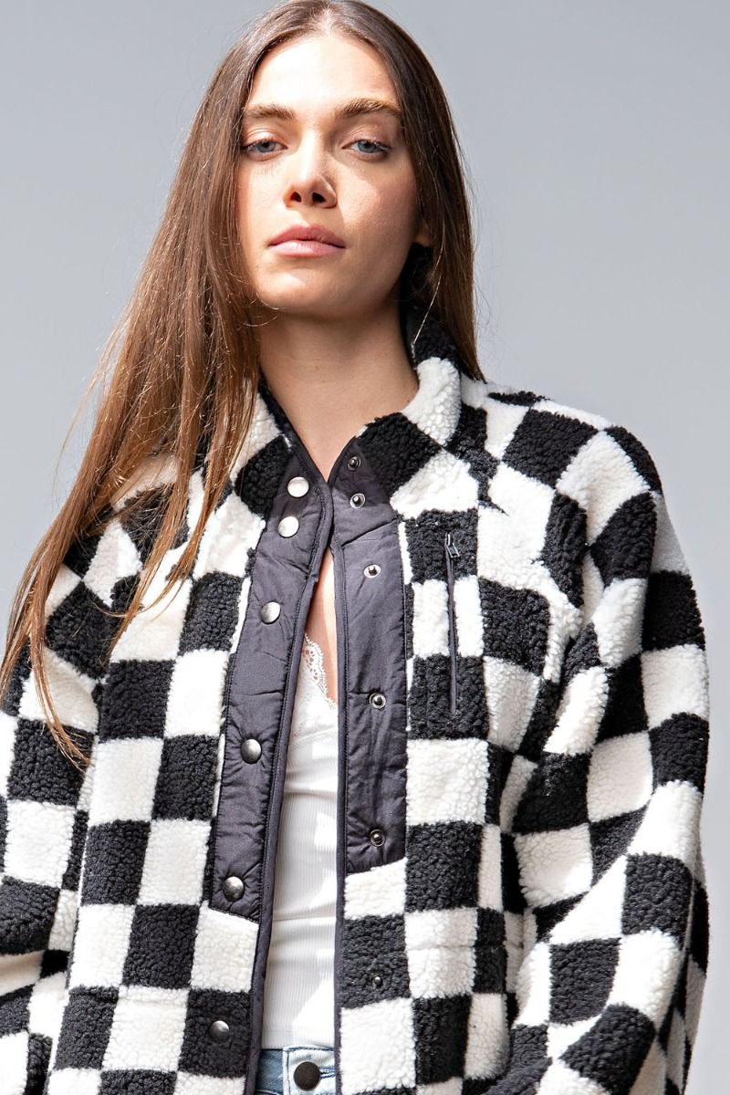 checkered teddy fur jacket-black