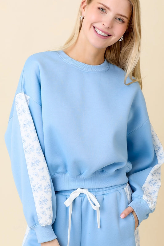 Side Floral Printed Sleeve Cropped Crewneck