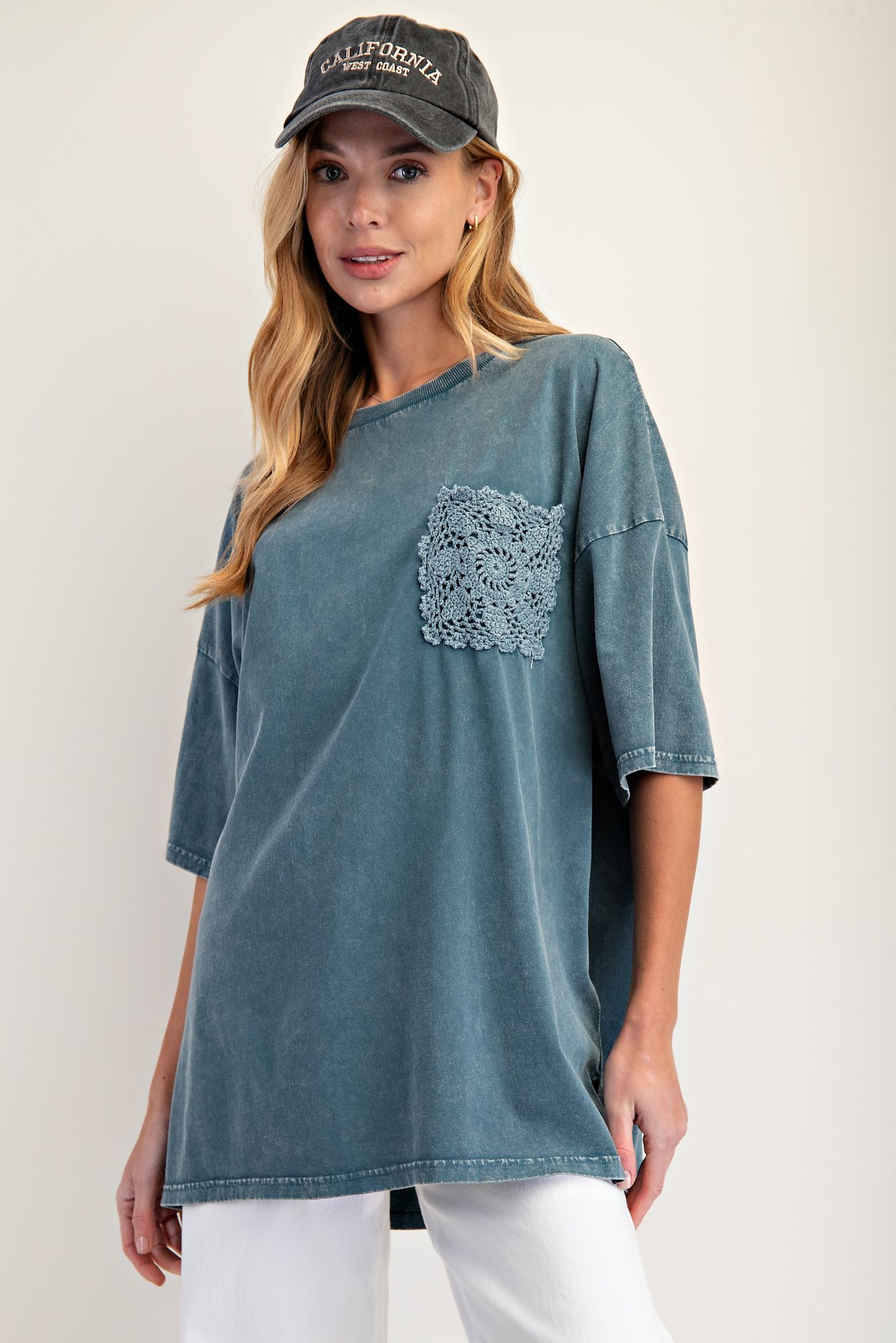 EASEL CROCHET POCKET MINERAL WASHED TOP